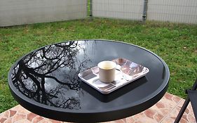 Makra-Teto Oeregtoelgy Apartman